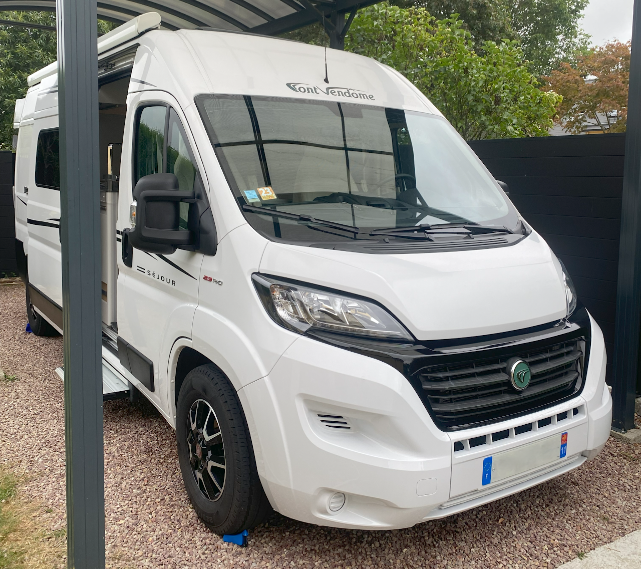 Lucas Pilard, fondateur de Clean Again, en intervention à domicile en Maine-et-Loire